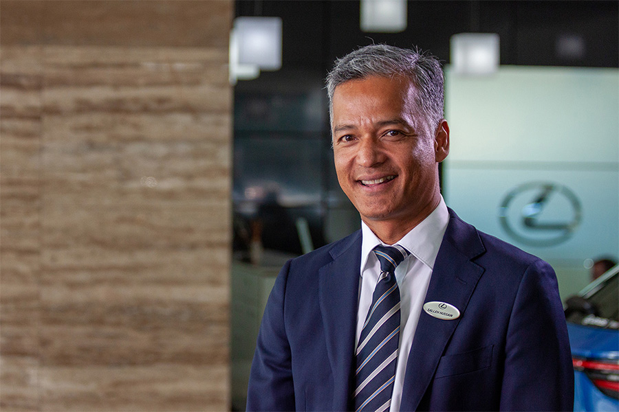Salleh Hussain, Sales Executive