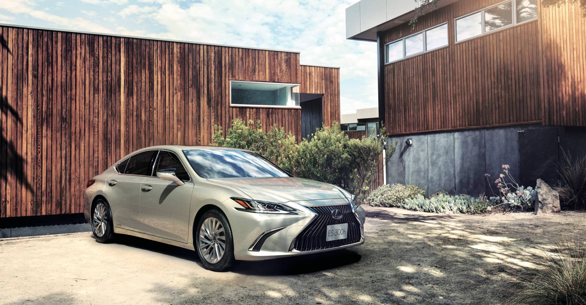 Lexus ES sedan