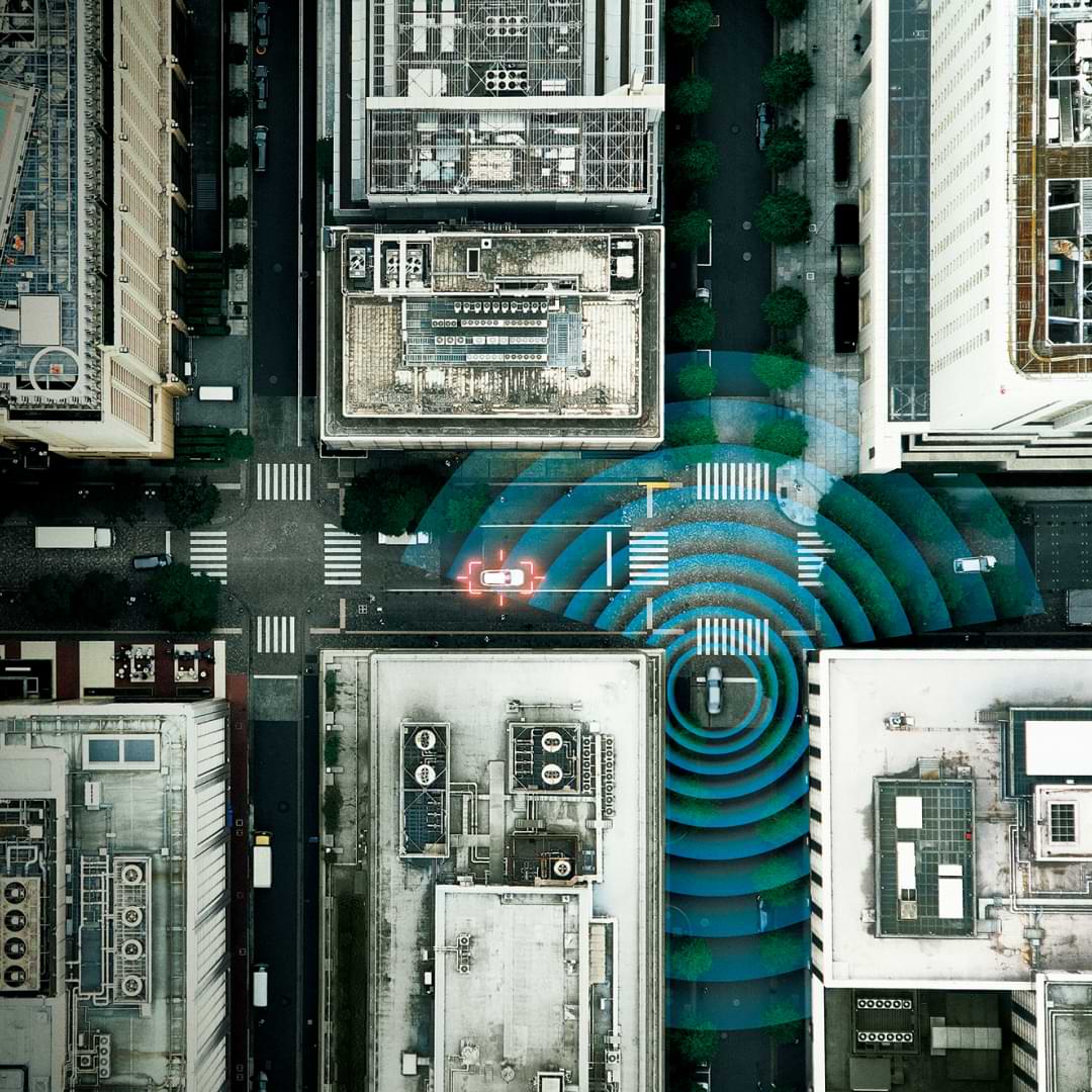 Lexus LS Front Cross Traffic Alert