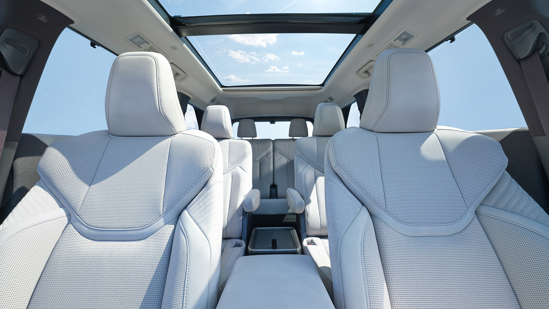 Lexus RZ front cabin
